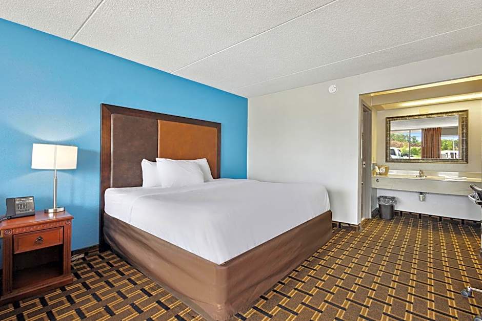 Relax inn by OYO Greeneville Near Hwy US-321