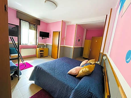 Classic Quadruple Room