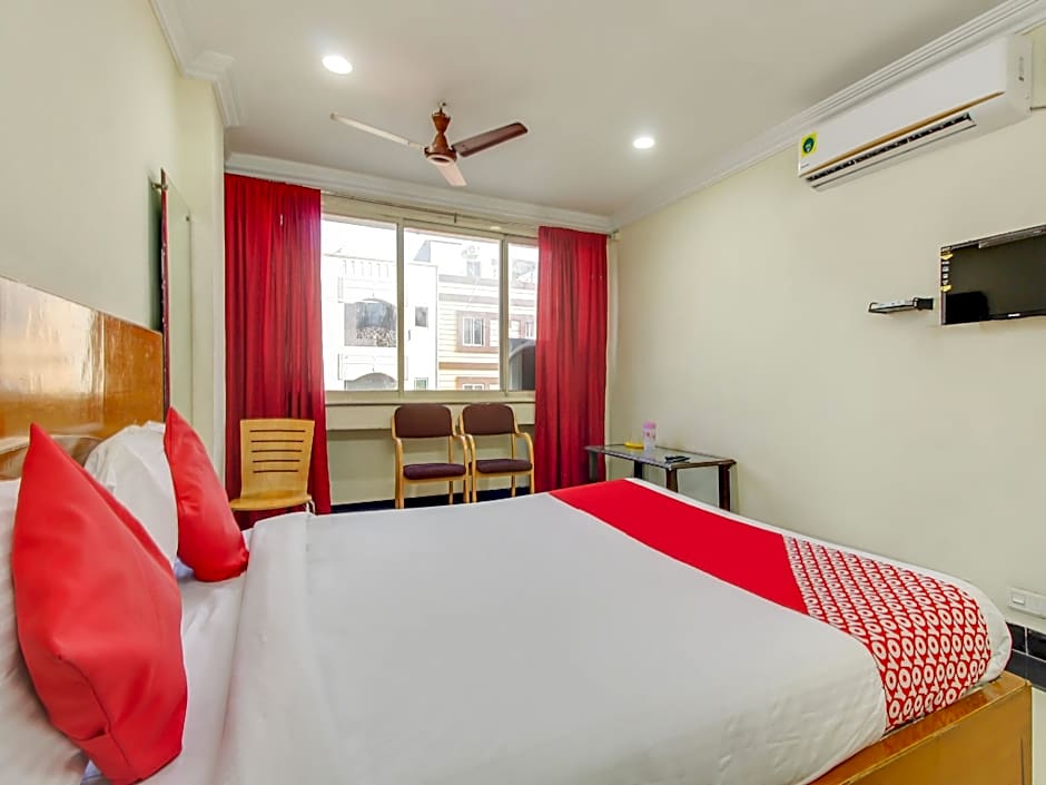 Hotel O Srinivasa Residency