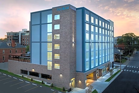 Fairfield Inn & Suites by Marriott Nashville near Vanderbilt
