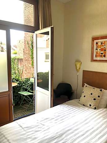 Standard Double Room with Shower