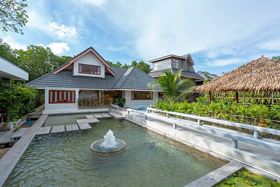 Phrip Phri Luxury Pool Villas