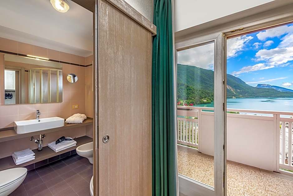 Hotel Londra Slow Living Molveno