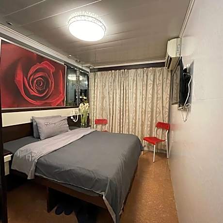 GTI - 1 Bed Guest Room, 1.5M Bed