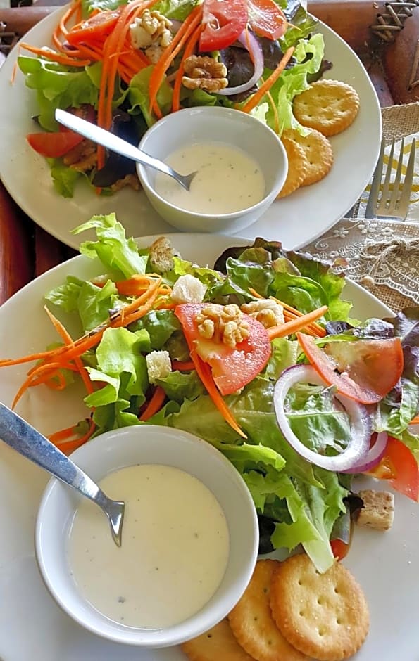 Tung Tong Homestay & Camping