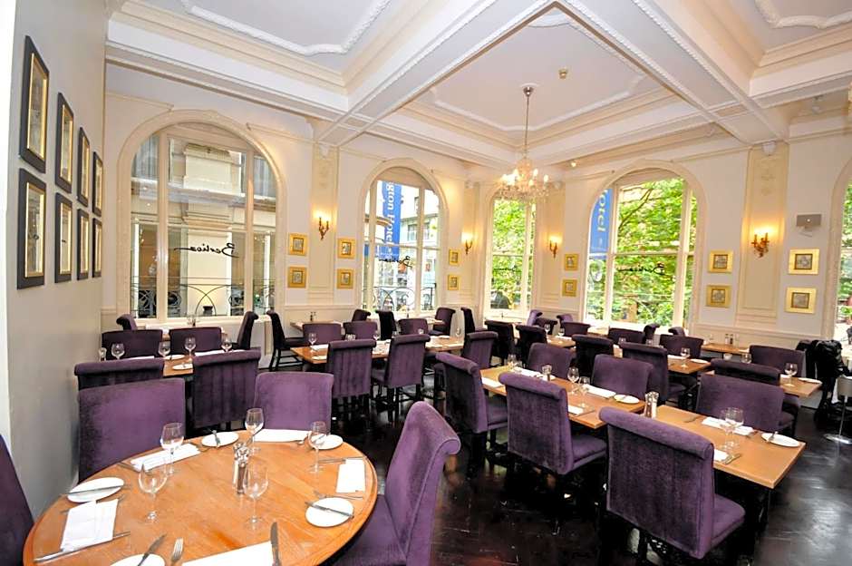 Macdonald Burlington Hotel