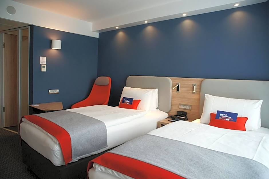 Holiday Inn Express Zürich Airport By IHG