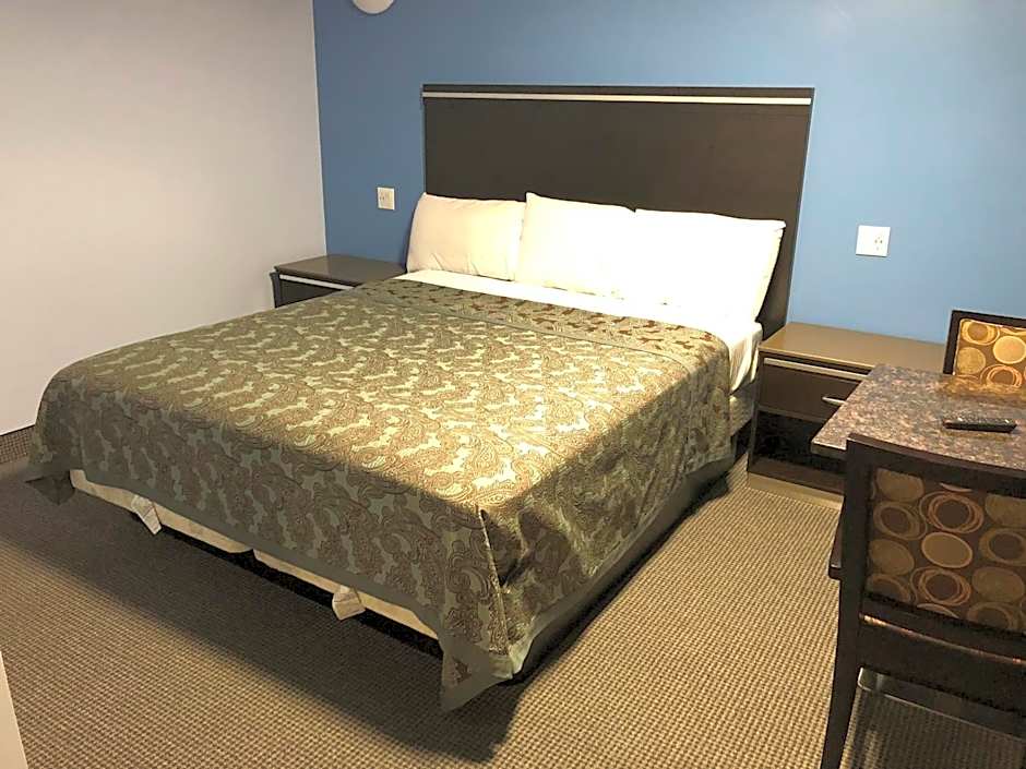 Golden West Manor Motel