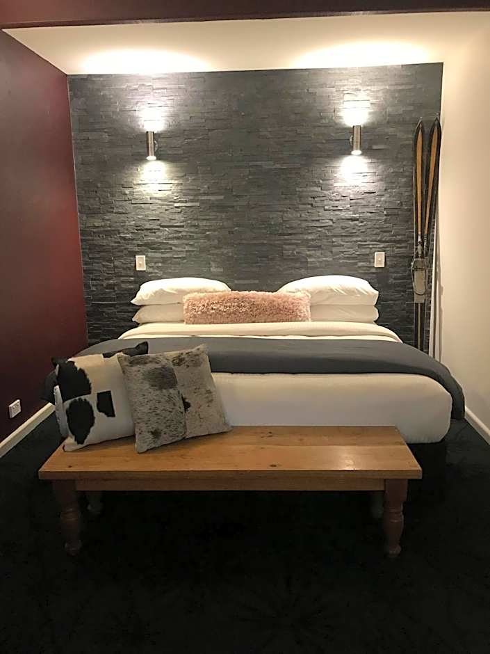 Bernti's Mountain Inn