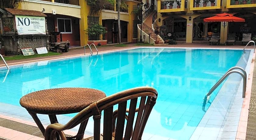 Crown Regency Residences Davao Hotel