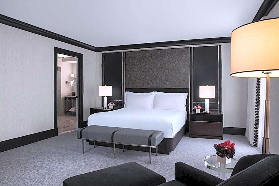 Waldorf Astoria By Hilton Chicago