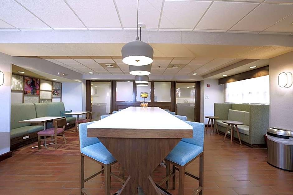 Hampton Inn By Hilton Hays