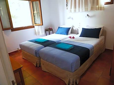 Studio with Mountain View