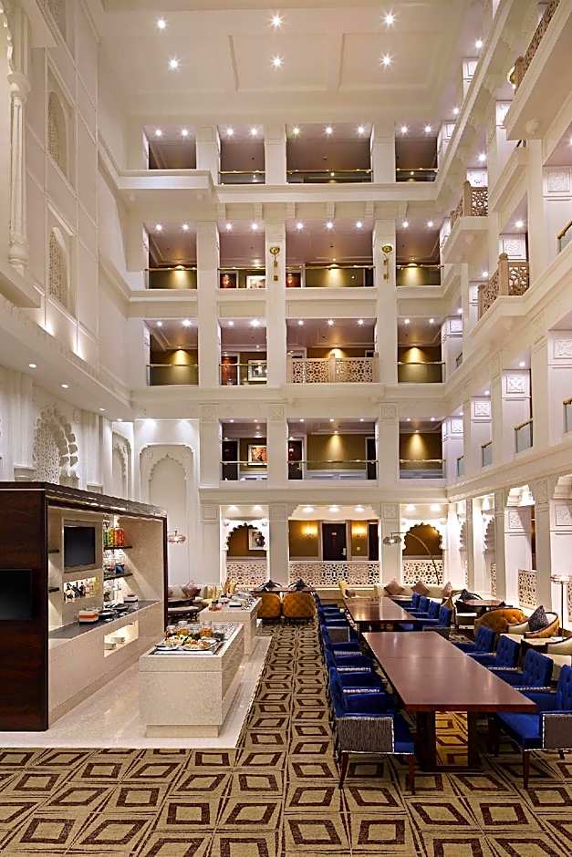 Sheraton Grand Pune Bund Garden Hotel