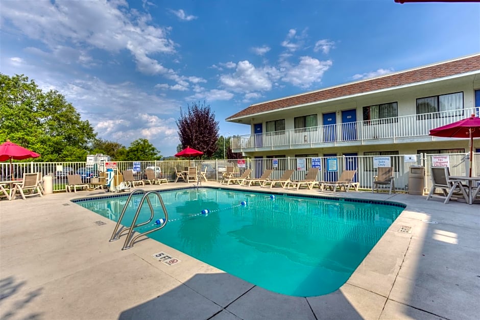 Motel 6 Troutdale, OR Portland East, 1610 Nw Frontage Rd Troutdale US