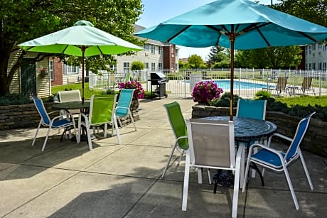 Cresthill Suites Syracuse