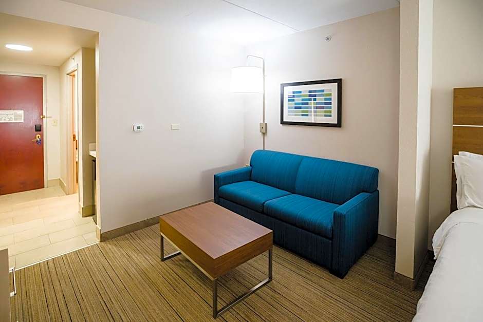 Holiday Inn Express & Suites Knoxville - Farragut by IHG