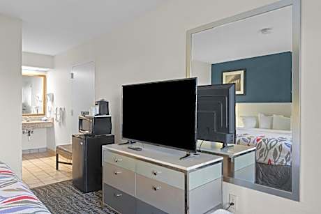 King Room - Disability Access