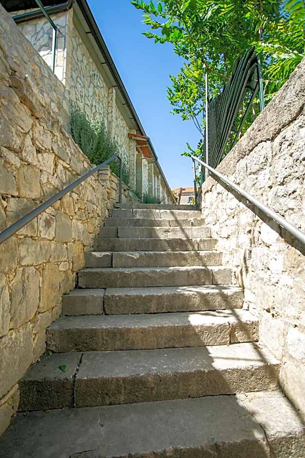 Garden Apartment Hotel