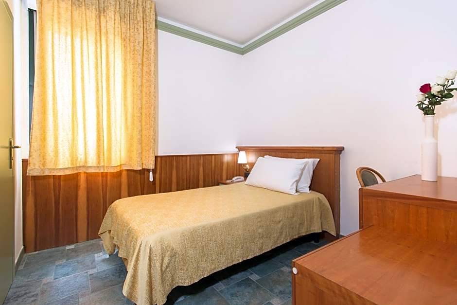 Hotel Zeus