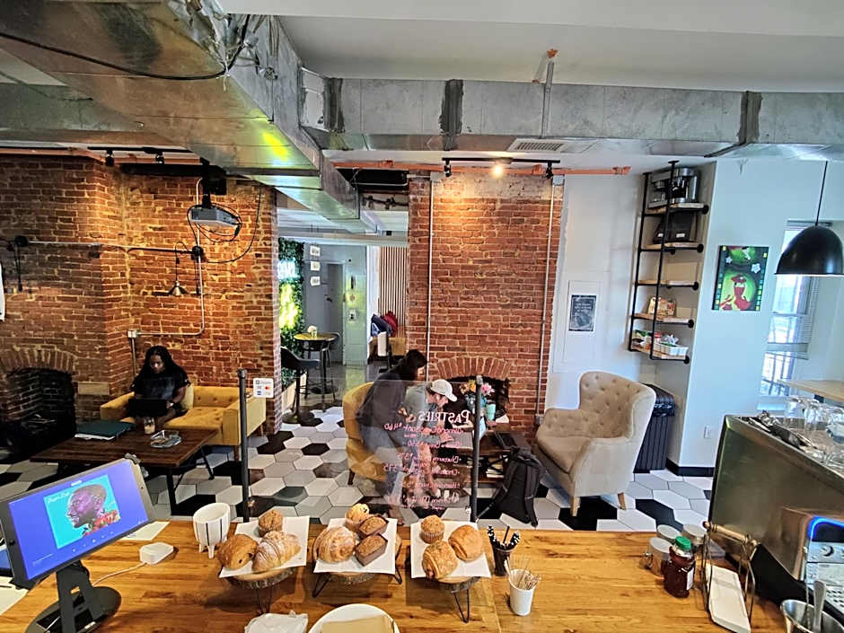 U Street Capsule Hostel