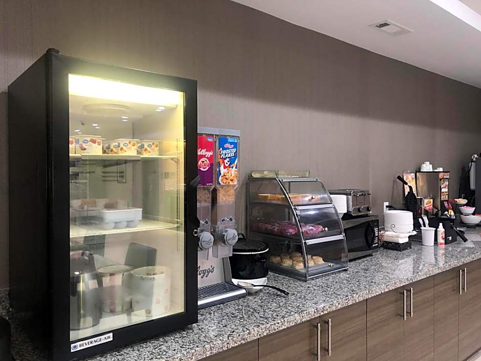 Catoosa Inn & Suites