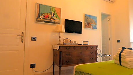 Twin Room with Private Bathroom