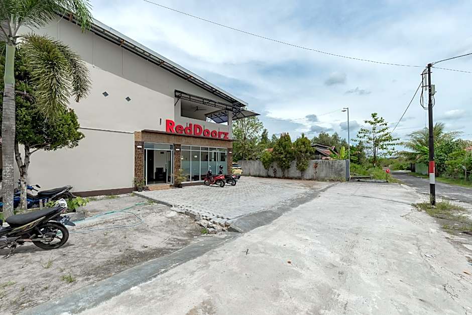 Urbanview Hotel Diamond Malai Permata near Universitas Palangkaraya by RedDoorz