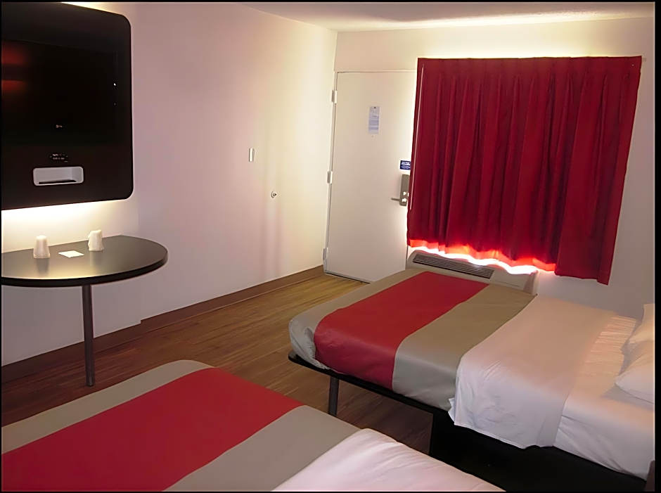 Super 8 by Wyndham Fort Smith