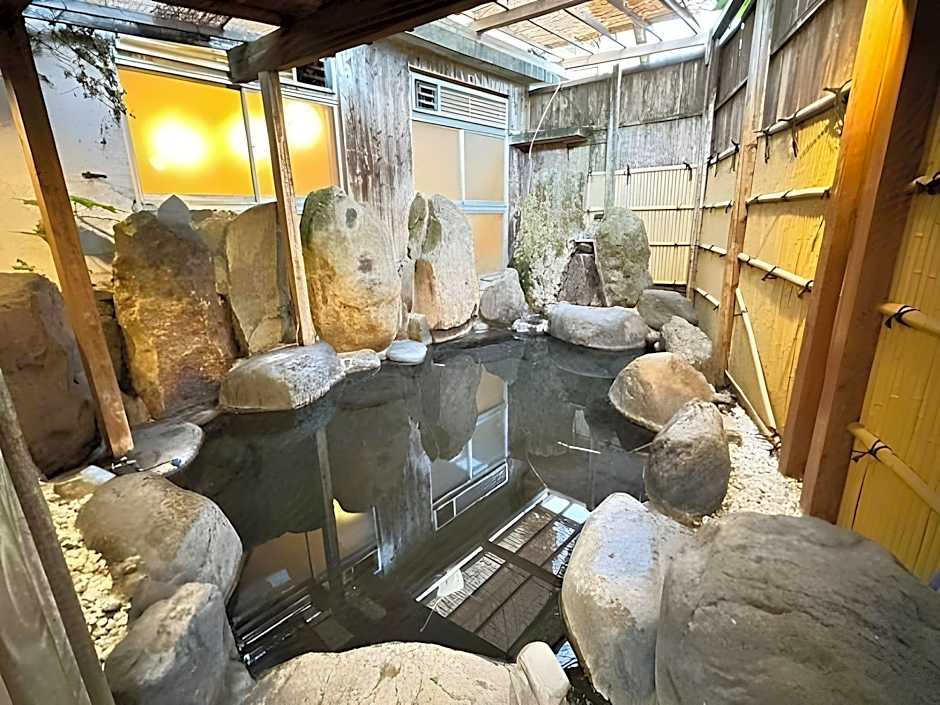 Yufuin Ryokan Okaeri