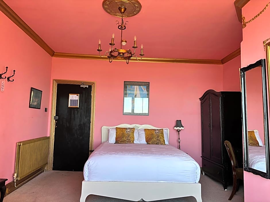 Keats Green Hotel