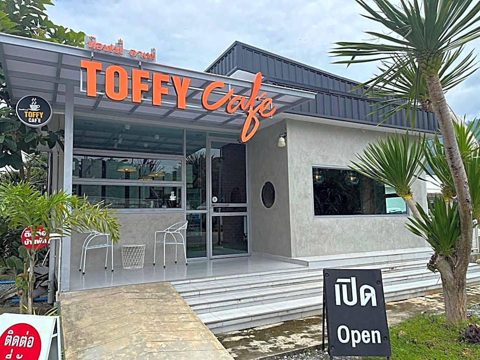 Toffy House Resort