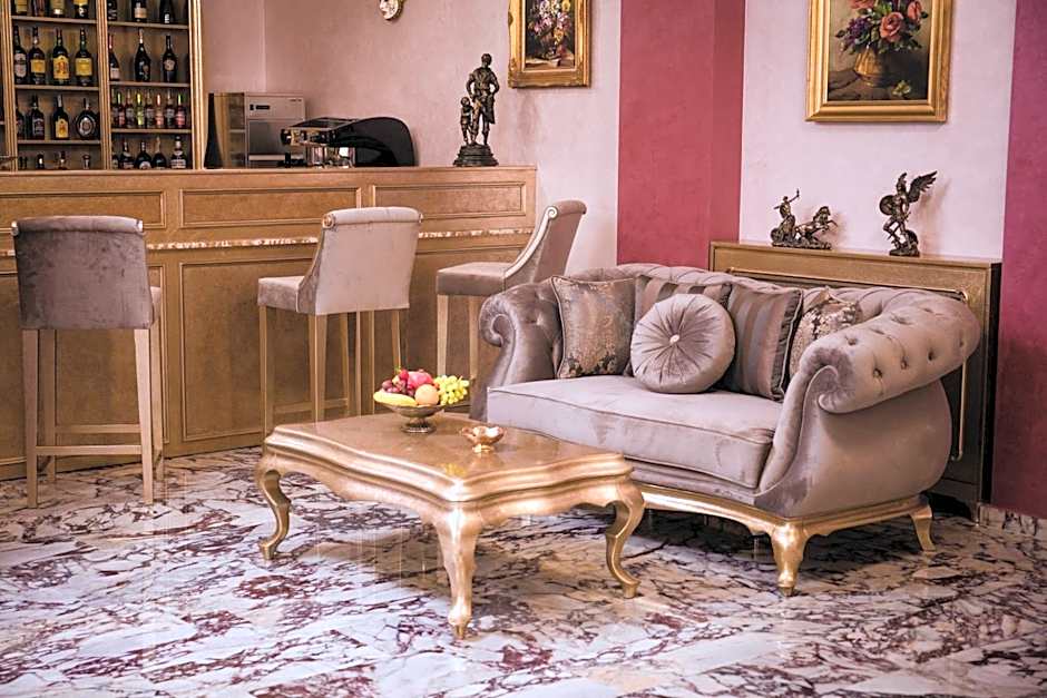 Royal Boutique Mangalia Breeze