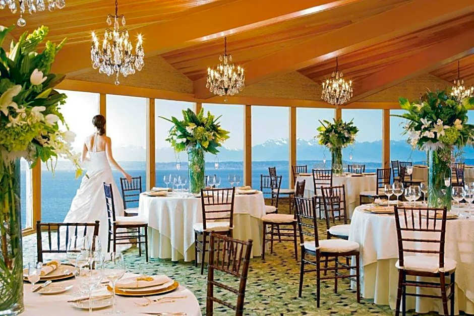 The Edgewater, A Noble House Hotel