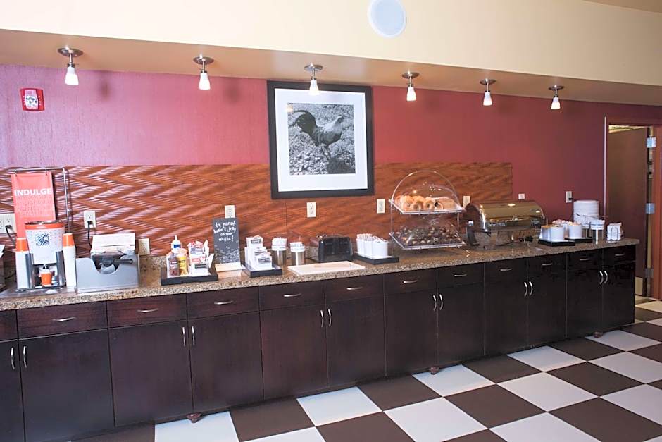 Hampton Inn By Hilton And Suites Woodstock