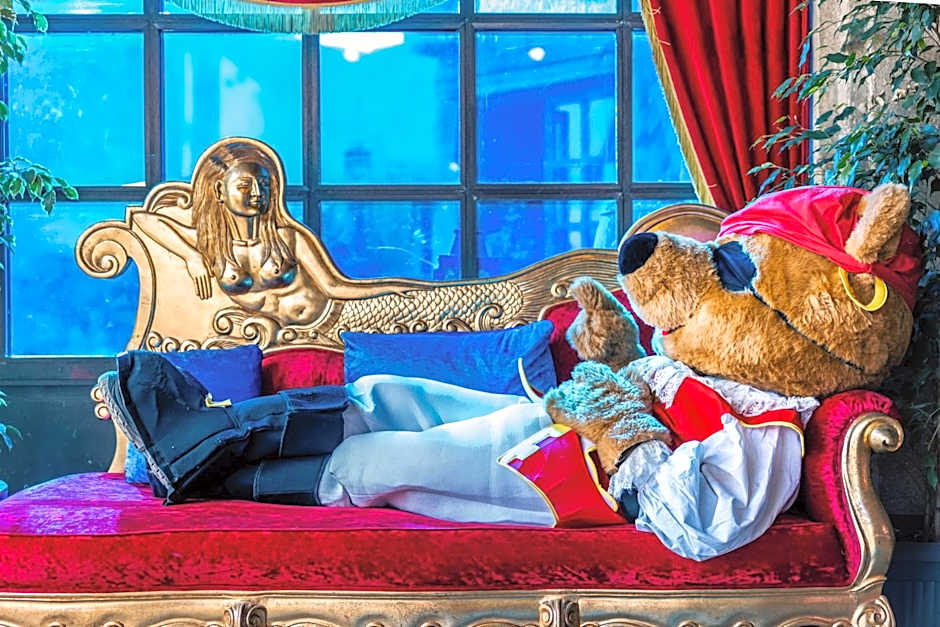 Hotel Pirates World
