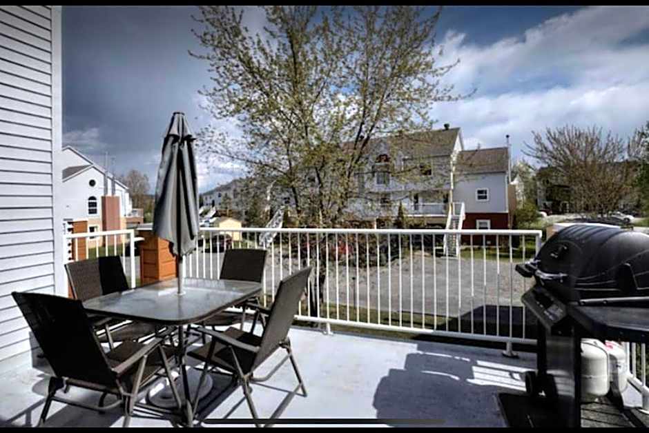 Cap Magog! Près du lac Memphrémagog et Mont Orford