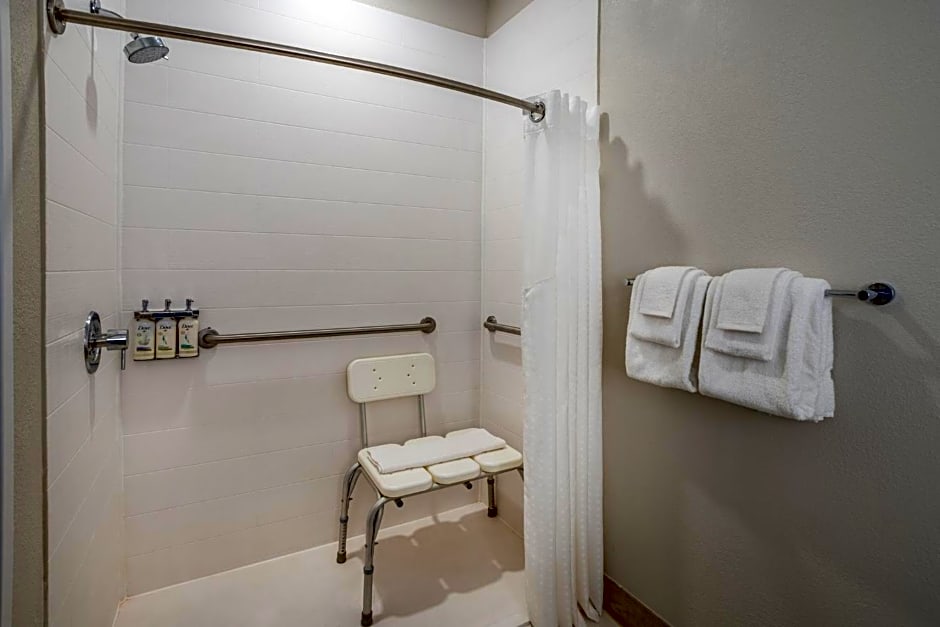 Holiday Inn Express Hotel & Suites Salisbury - Delmar By IHG