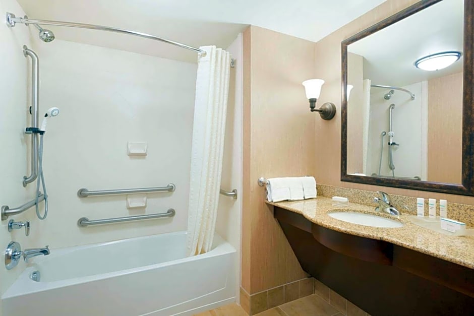 Homewood Suites by Hilton Minneapolis-StLouis Park at West