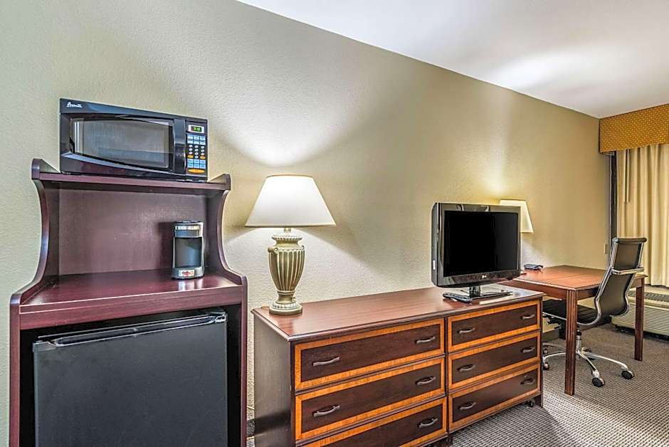 Clarion Hotel Cincinnati North