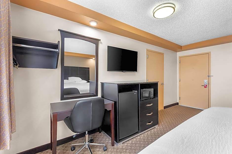 Econo Lodge Woodbridge