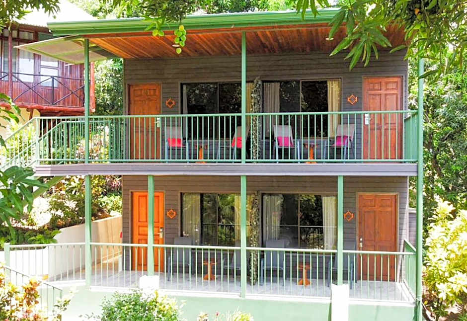 Tabulia Tree Hotel and Villas