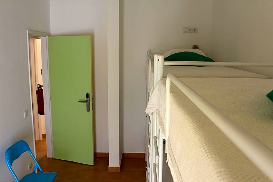 Racing Mackerel Hostel