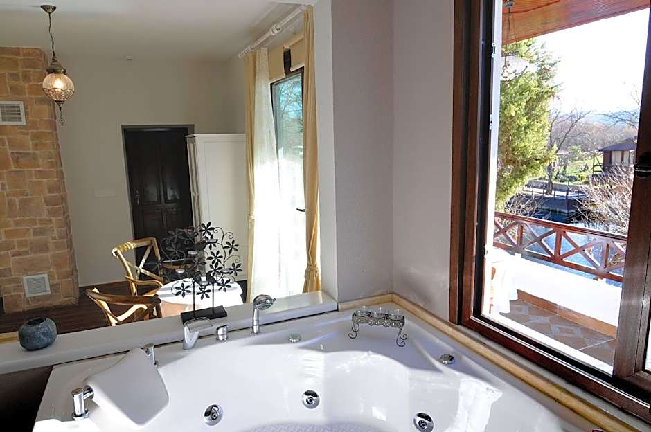 Beyaz Ev Agva - Adult only +15