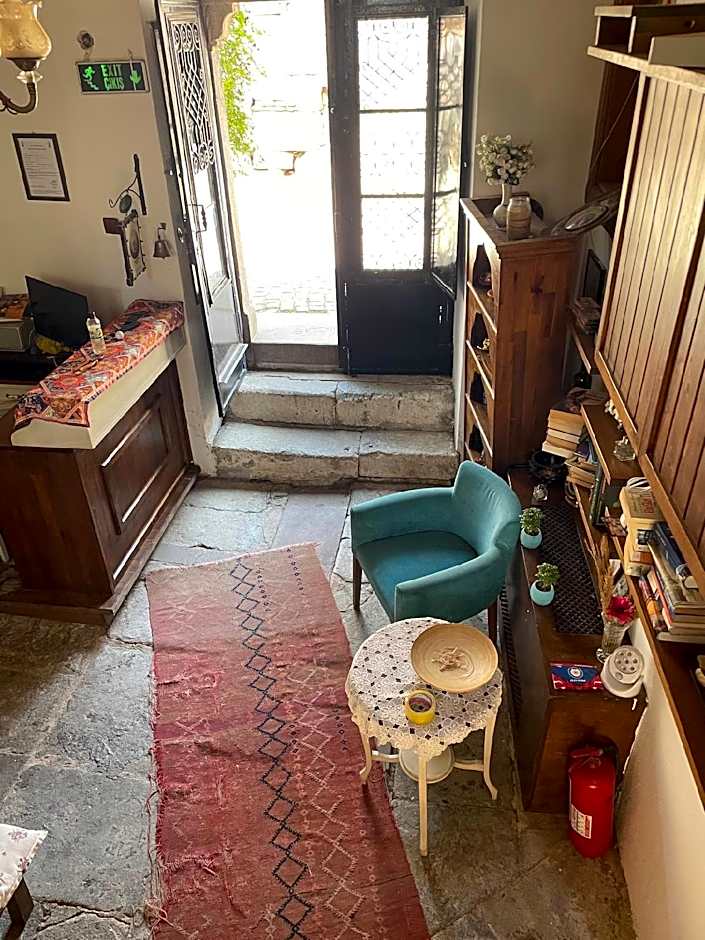 ARİSTONİCUS BUTİK HOTEL