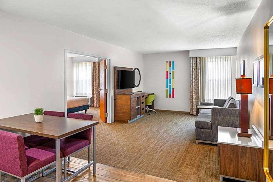 Hampton Inn By Hilton Grand Rapids-North