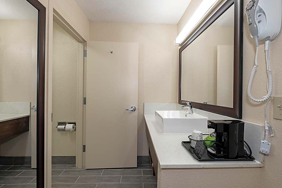 Red Roof Inn Freehold