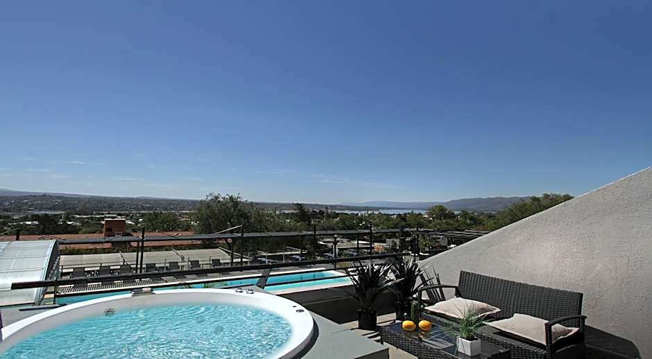 Pinares Panorama Suites & Spa