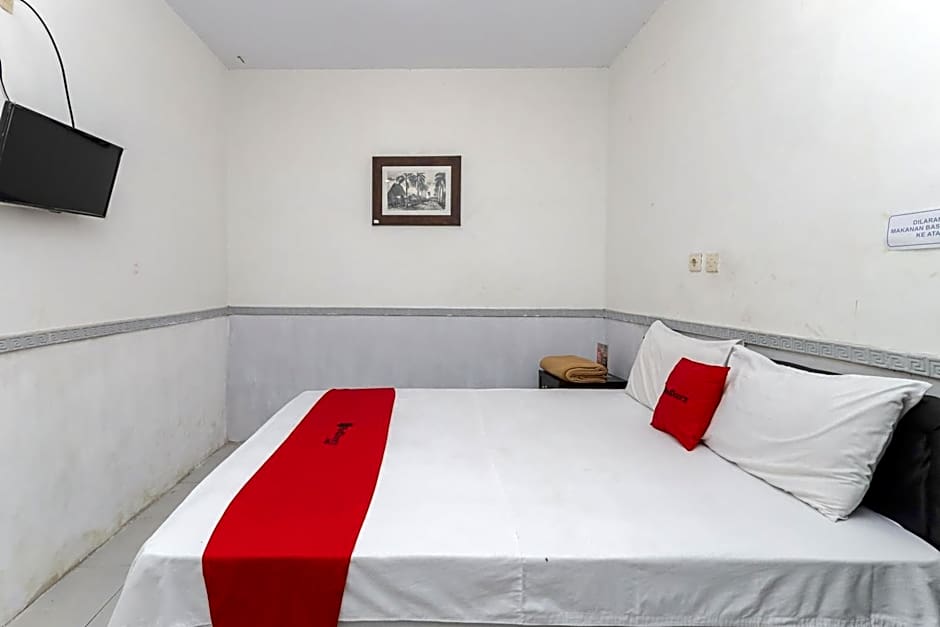 RedDoorz near Stasiun Malang Kota Lama 2