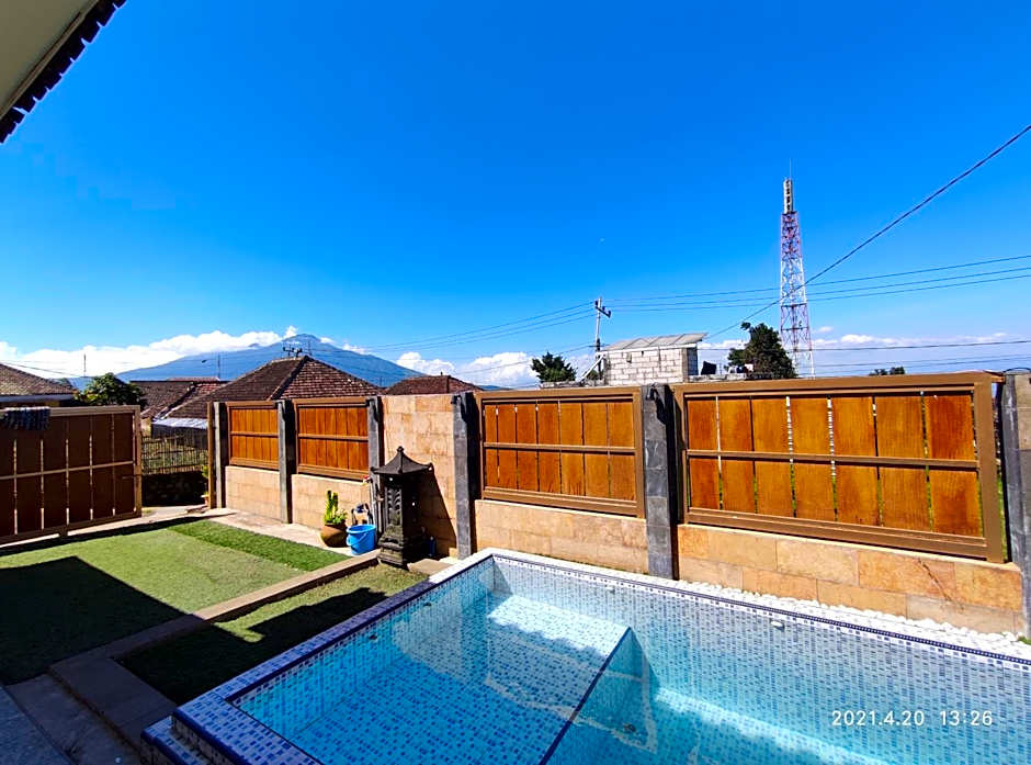 Puncak Pinus and Pool